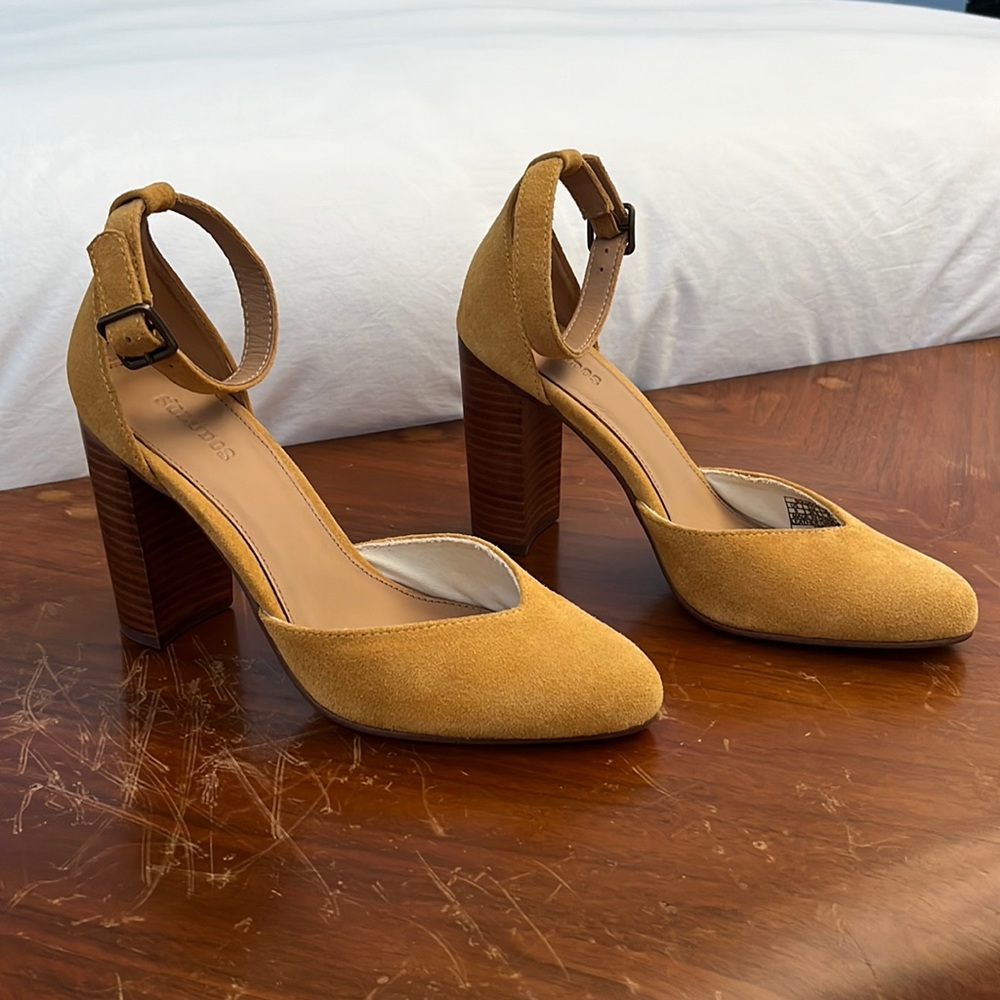 Soludos Collette Heel Marigold Size 8